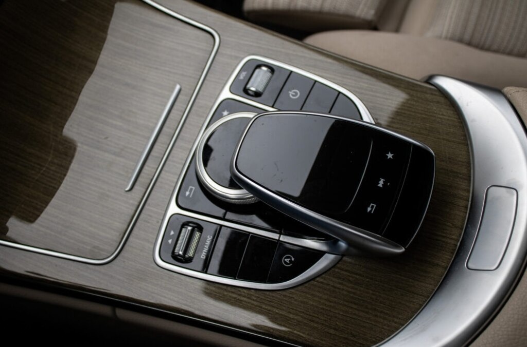 Mercedes Benz C 200 d, 100kW (2017) - 16