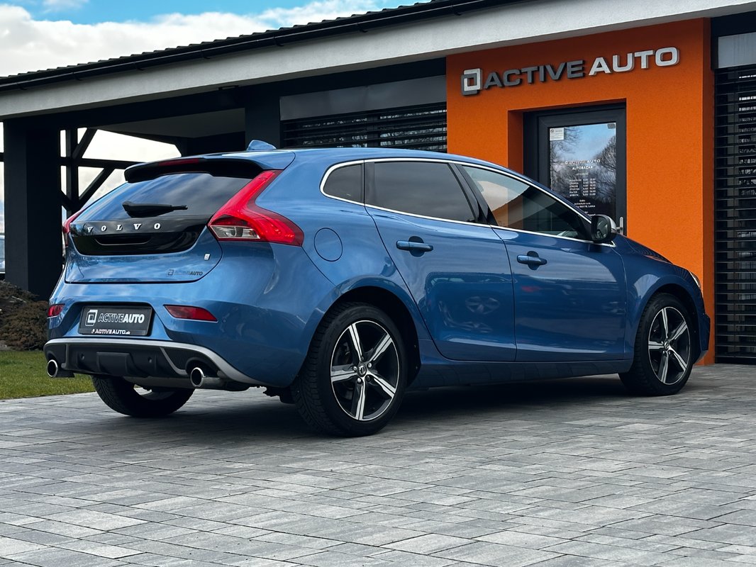 Volvo V40 R-Design D3 2.0 150k A/T - 16