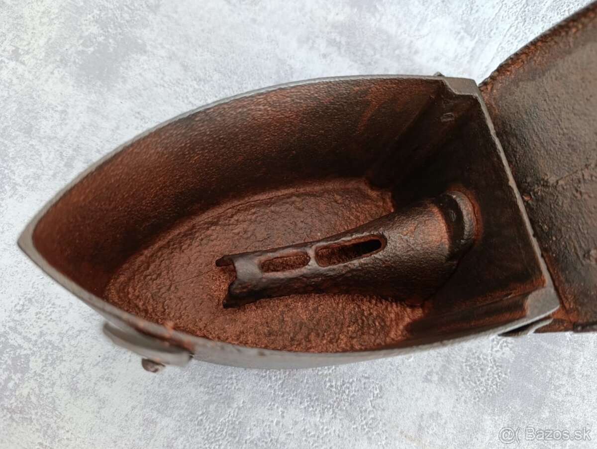 Orig. vzácná atypická žehlička DRAK - do sbírky, muzea - 16