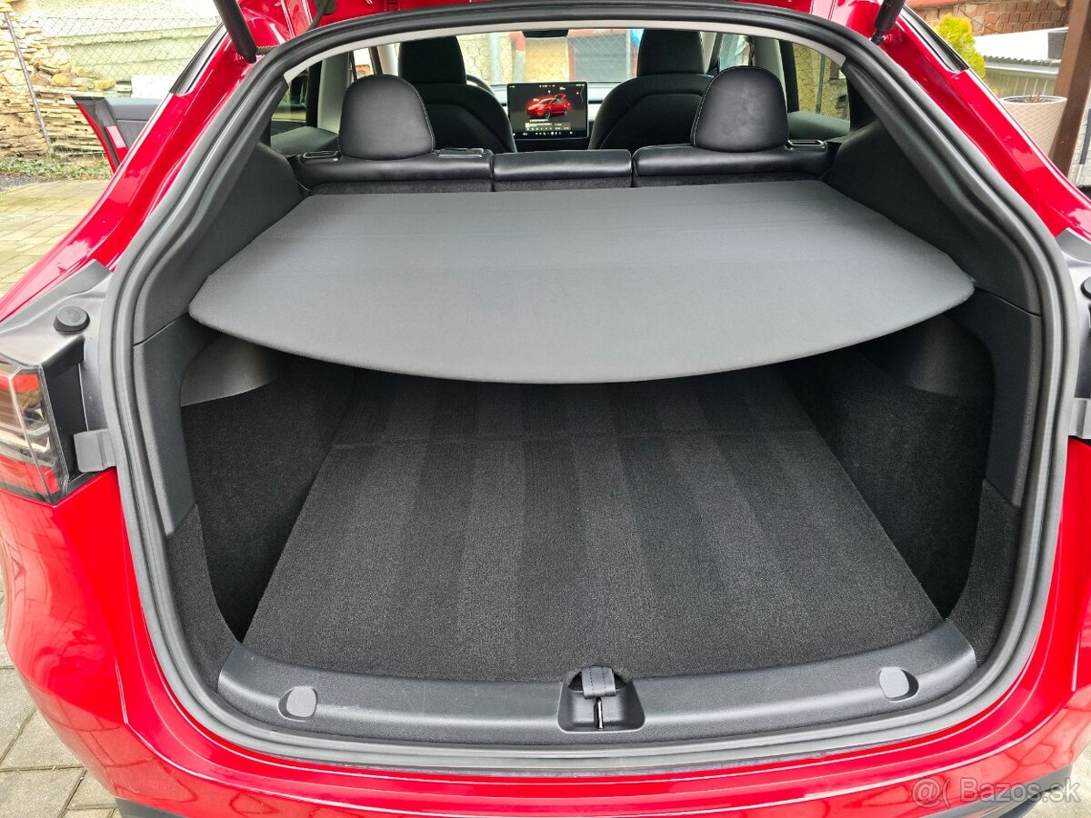 Tesla Model Y Premium Long Range AWD 514PS Fabrická Záruka - 16