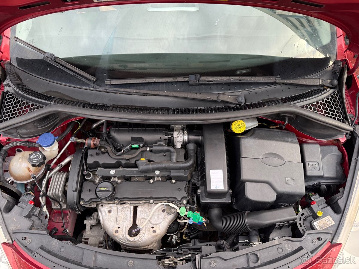 Peugeot 207 1.4 i - 16