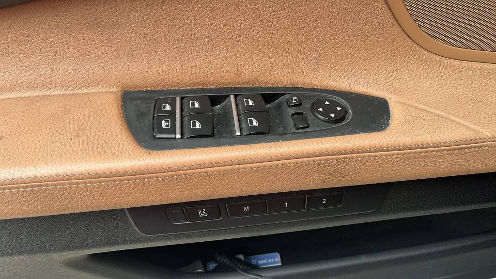 BMW 750i M-packet xdrive F01 - 16