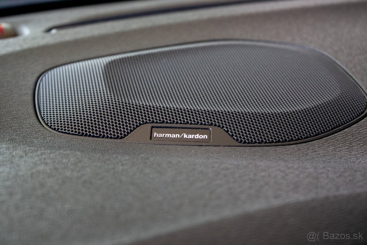 Volvo V40 D4 2.0L Drive-E Momentum - 16