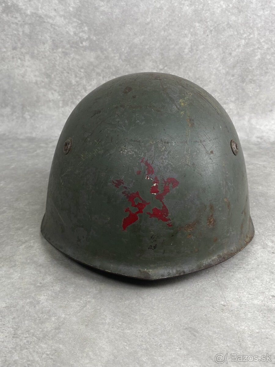 vojenské prilby - 16