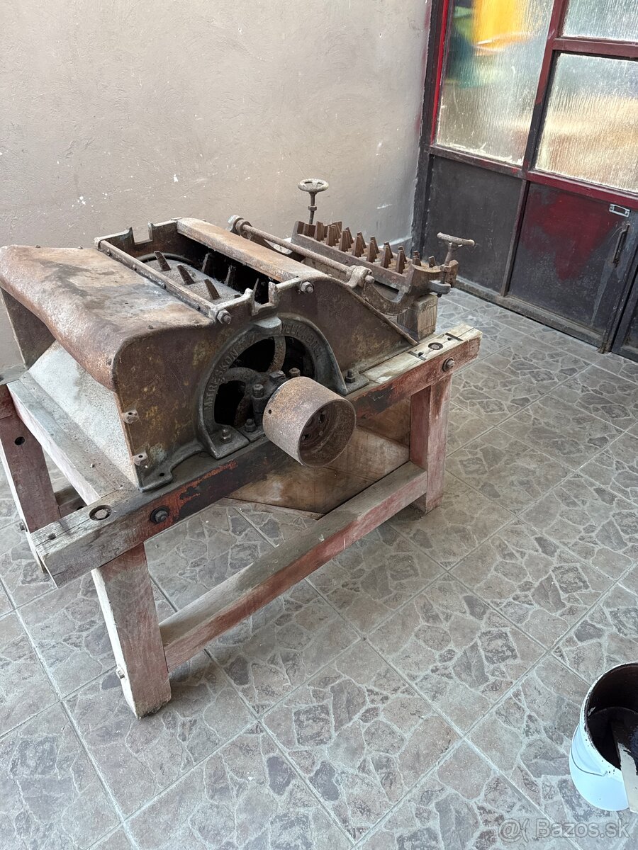 Predam starožitnu mlaťačku obilia - 16