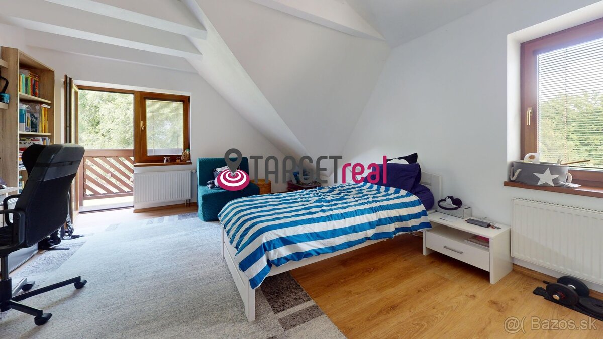 ZNÍŽENÁ CENA: Rodinný dom s nádherným pozemkom 1517 m², Mart - 16