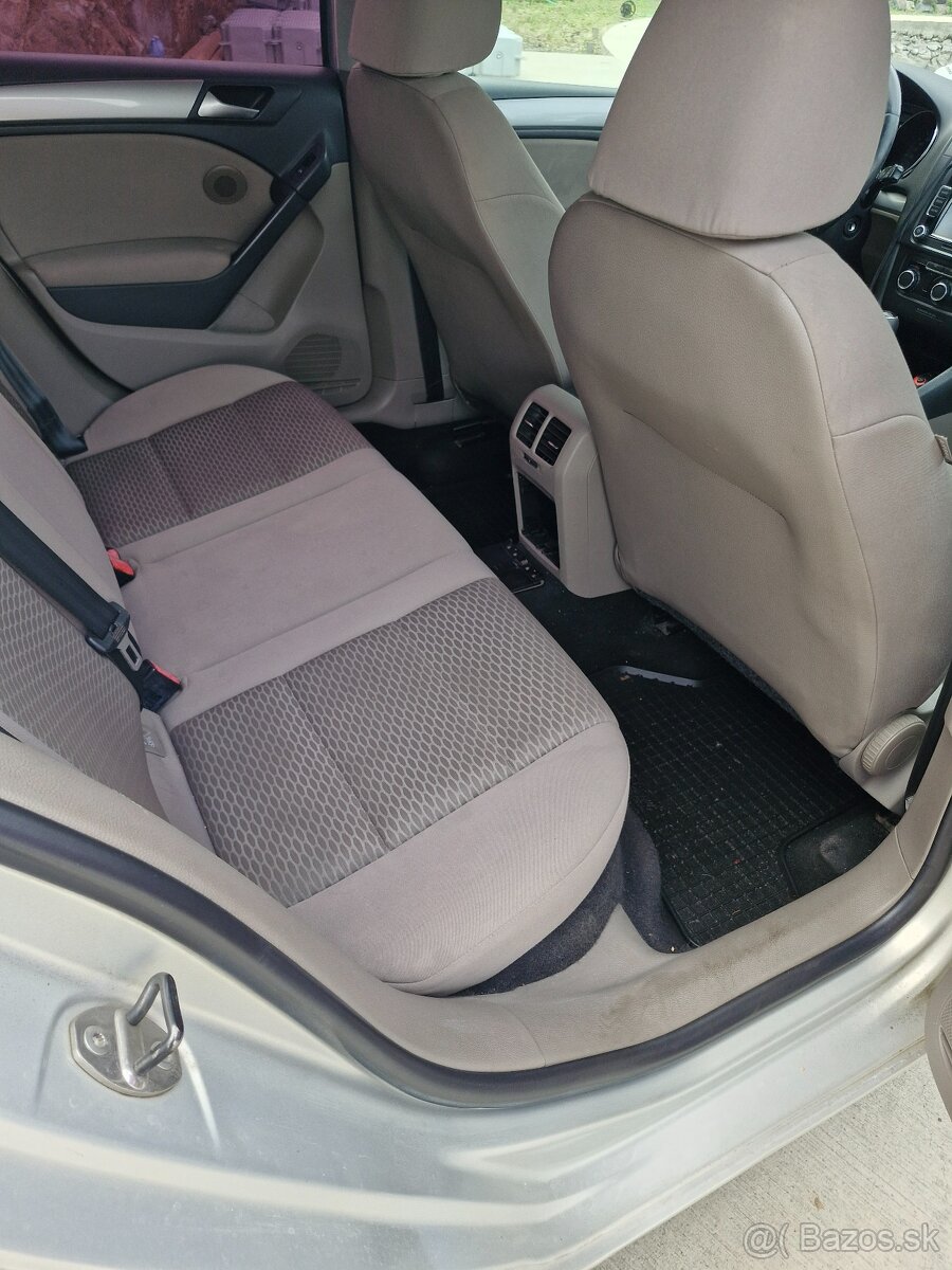 Volkswagen Golf 6 1.4 benzín - 16