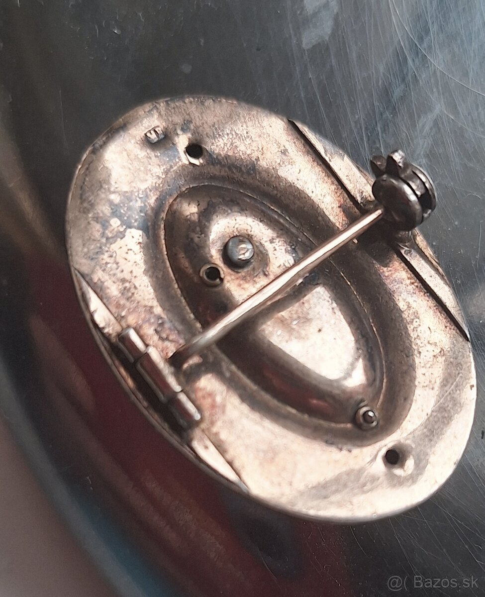 Podnos Berndorf a starožitné brošne - 16