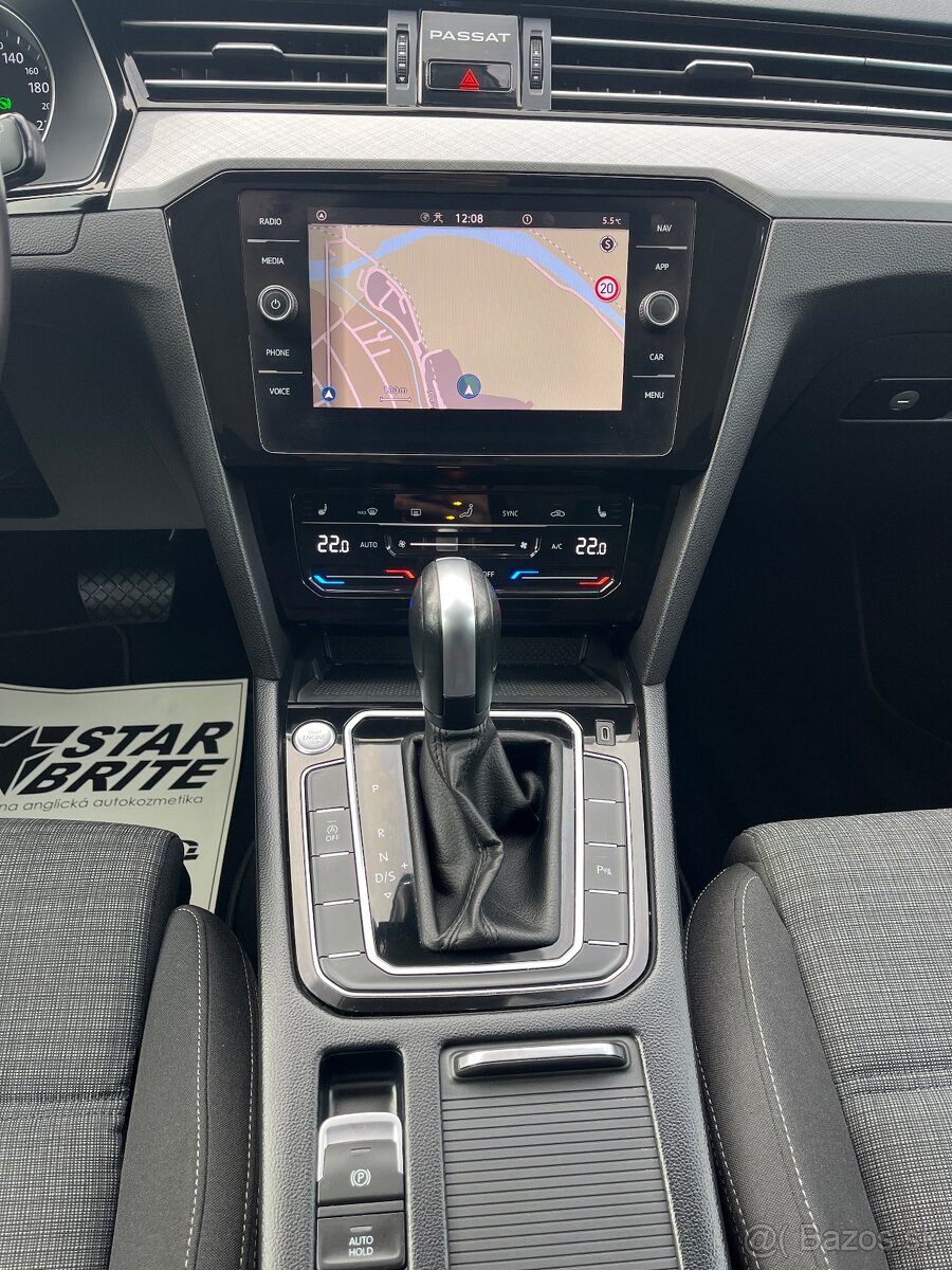 VW Passat B8.5 2.0TDI DSG 2021 Aqaumarinblue - 16