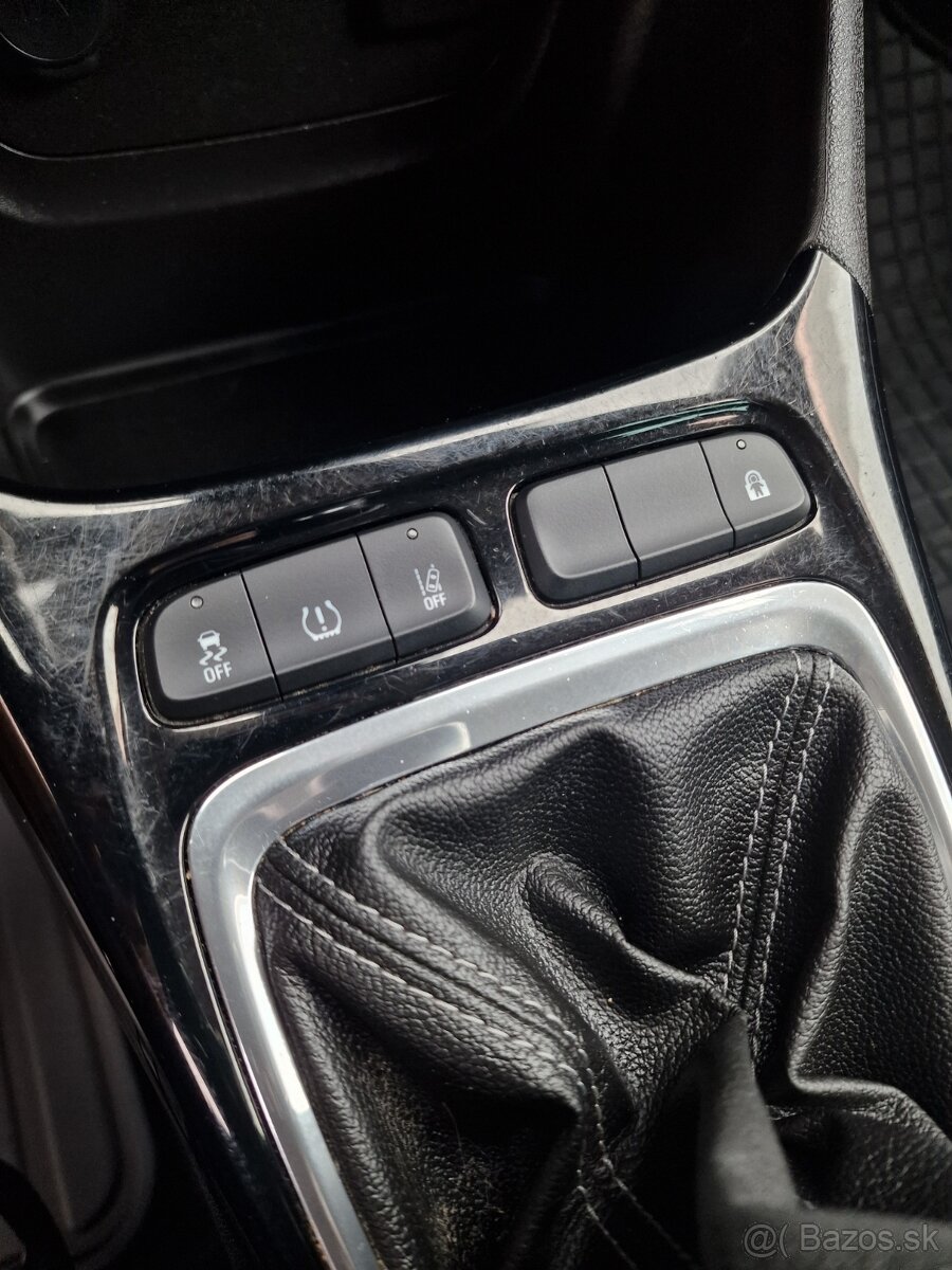 Opel Crossland X 1.2 Smile 60Kw SR 1majiteľ Plná servisná hi - 16