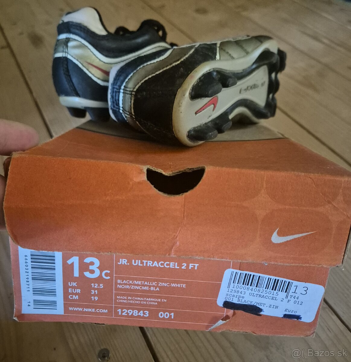 Fotbalové dresy, kopačky, chrániče, štucne - 16