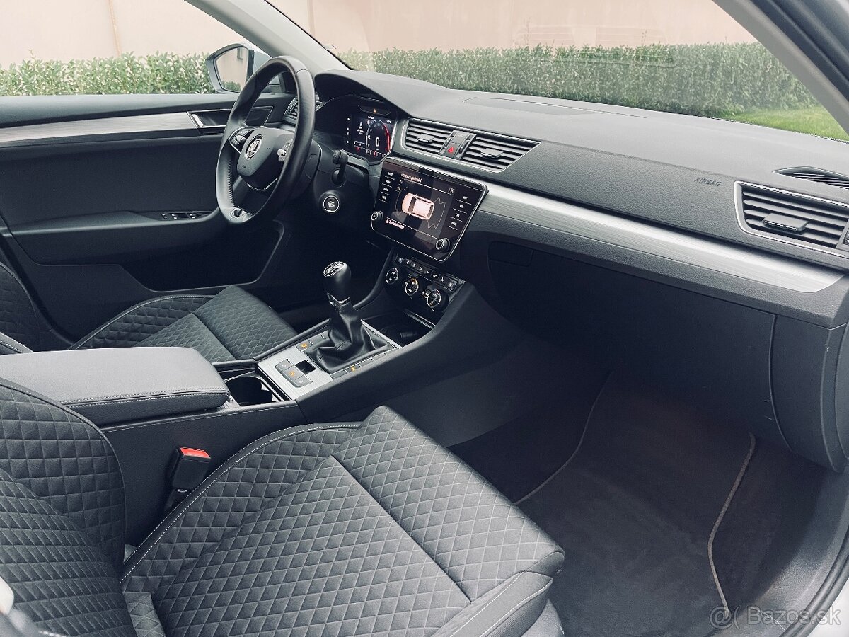 Škoda Superb Combi 2.0TDI Style 2021 - 16