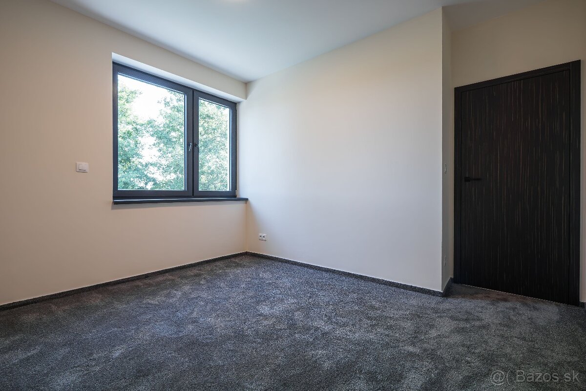 NA PREDAJ 4izb. rekreačný dom priamo pri golfovom areály - 16