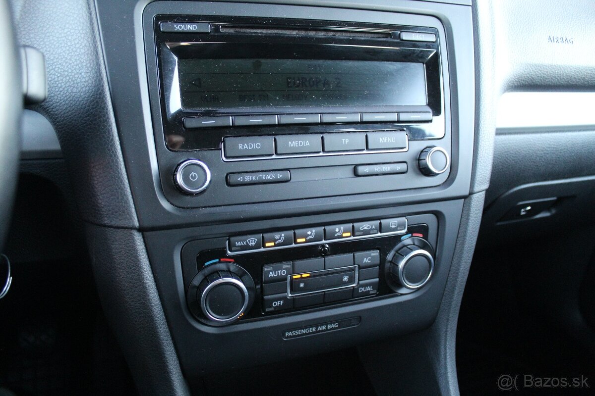 Volkswagen Golf 6 1.6 TDI Highline - 16