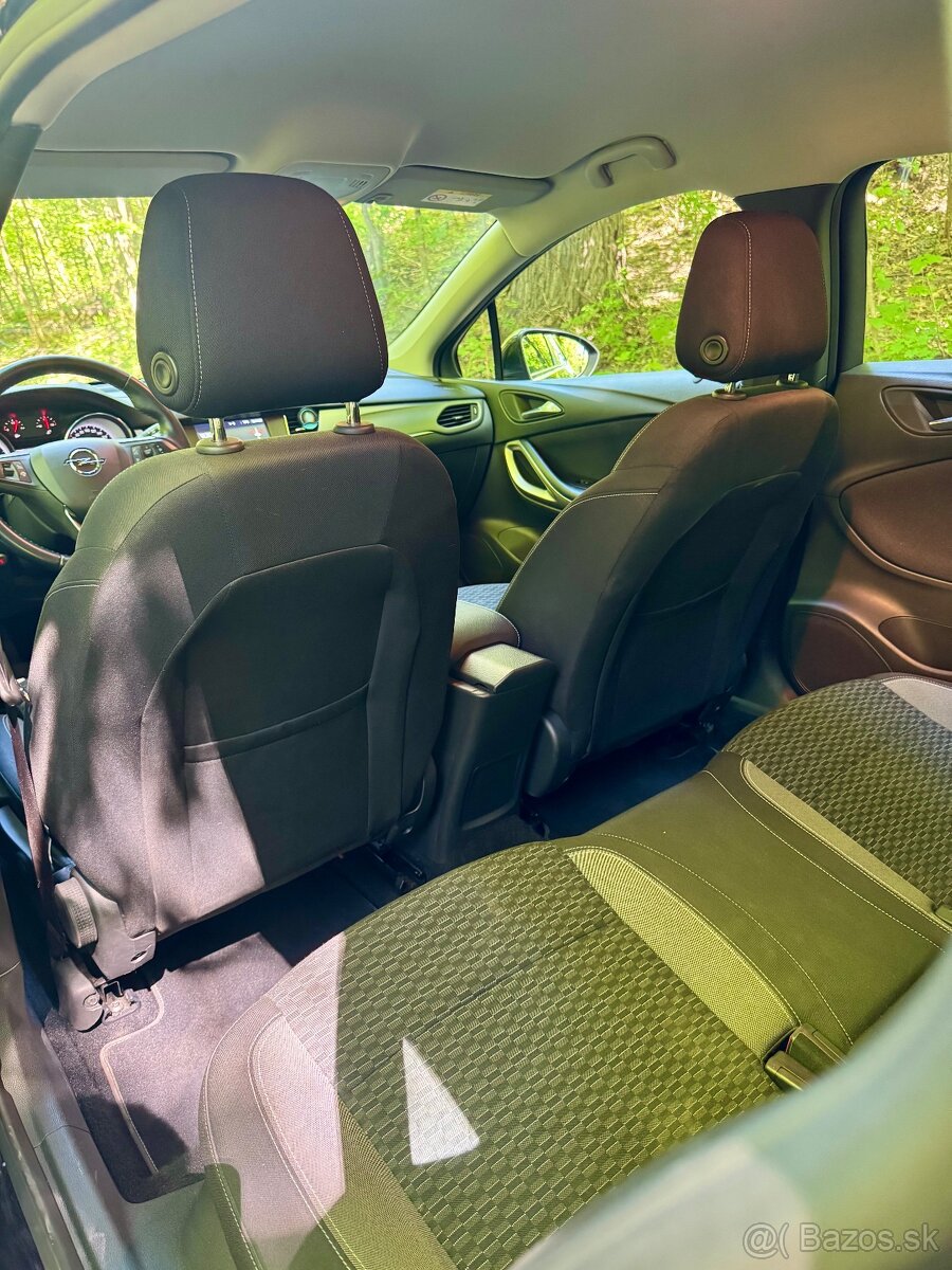 Opel astra sports tourer - 16