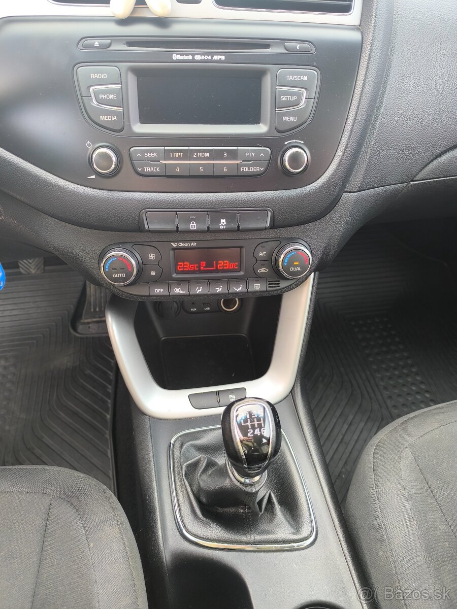 Kia Ceed 1.4 CVVT 73,6 kW /100 PS M6 GOLD - 16