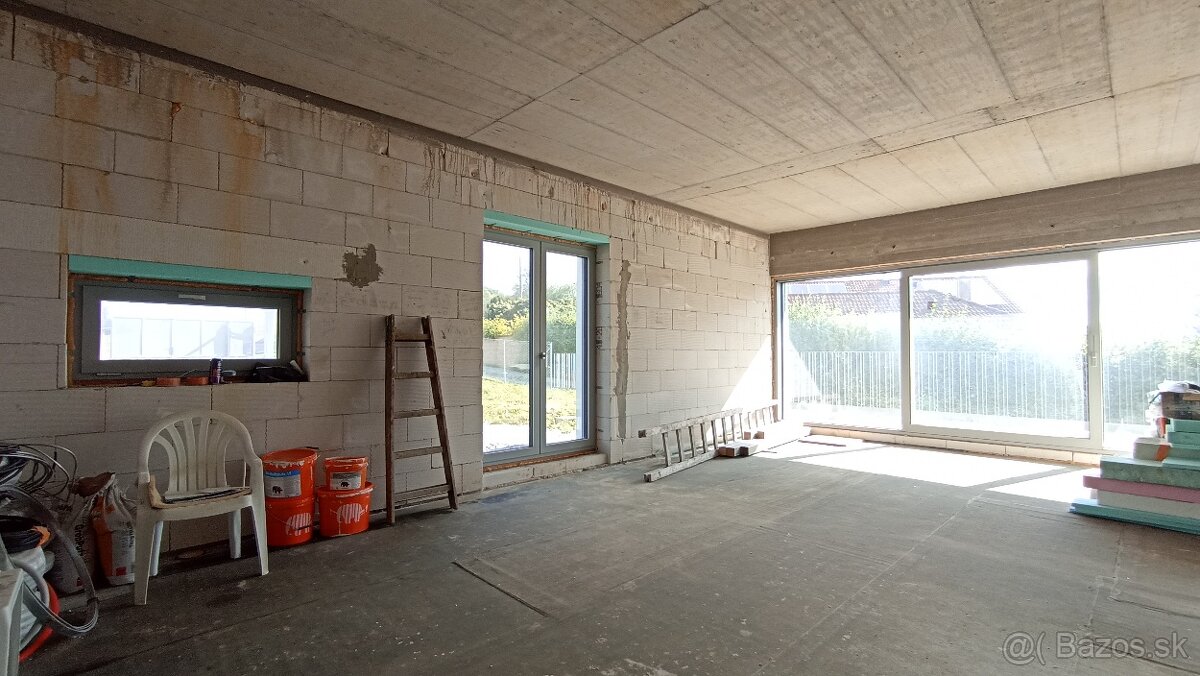 TOCA real - predaj - štýlový dvojpodlažný RD v obci Hôrky - 16