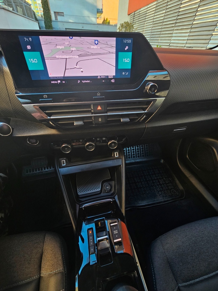 Citroen C4 ë-C4 Electric 136 Shine, rok 2022 - 16