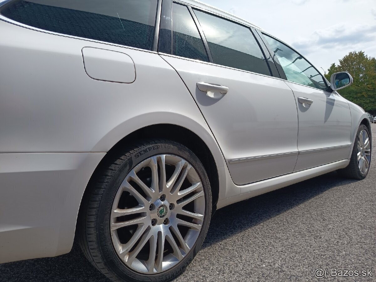 Škoda Superb Combi ELEGANCE 2.0TDi CR DSG - 16