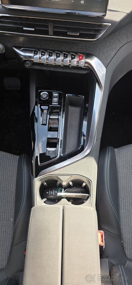 Peugeot 5008 7 miestne - 16