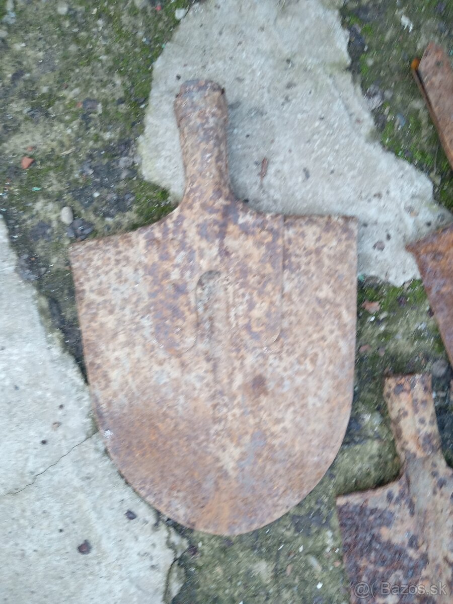 Staré vojenské lopatky - 16