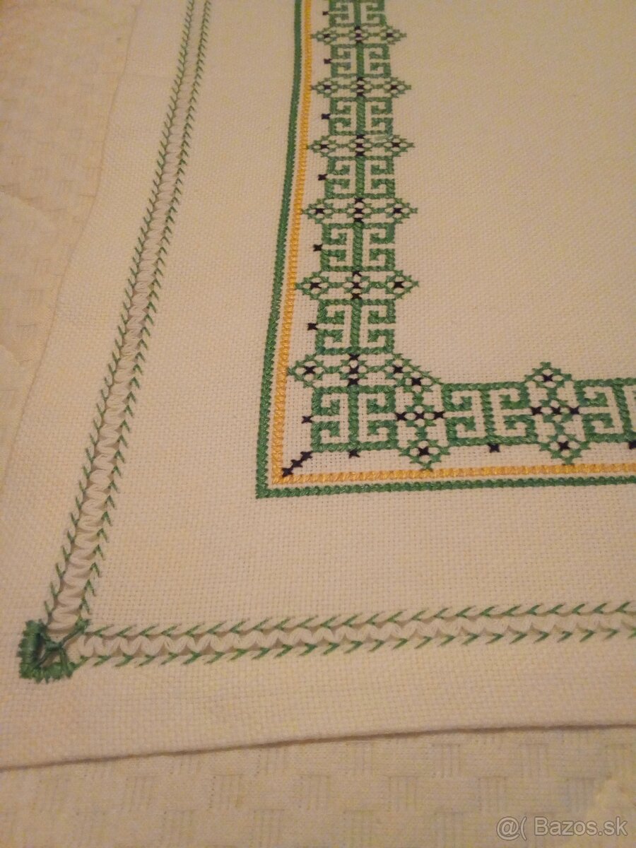 Ručne vyšívané obrusy 2 - 16
