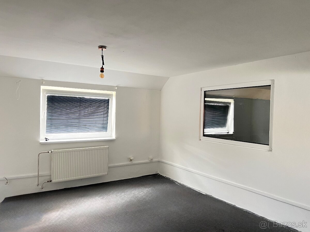 4 izbovy byt / firemný priestor - 16