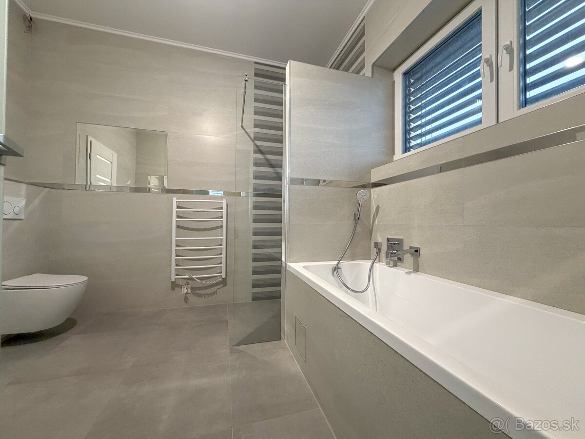 Nadštandardný rodinný dom s kompletným zariadením - 16