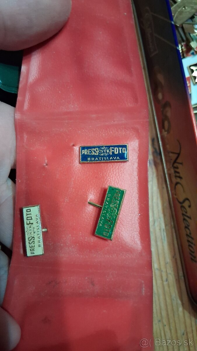 Staré kovové odznaky - 16