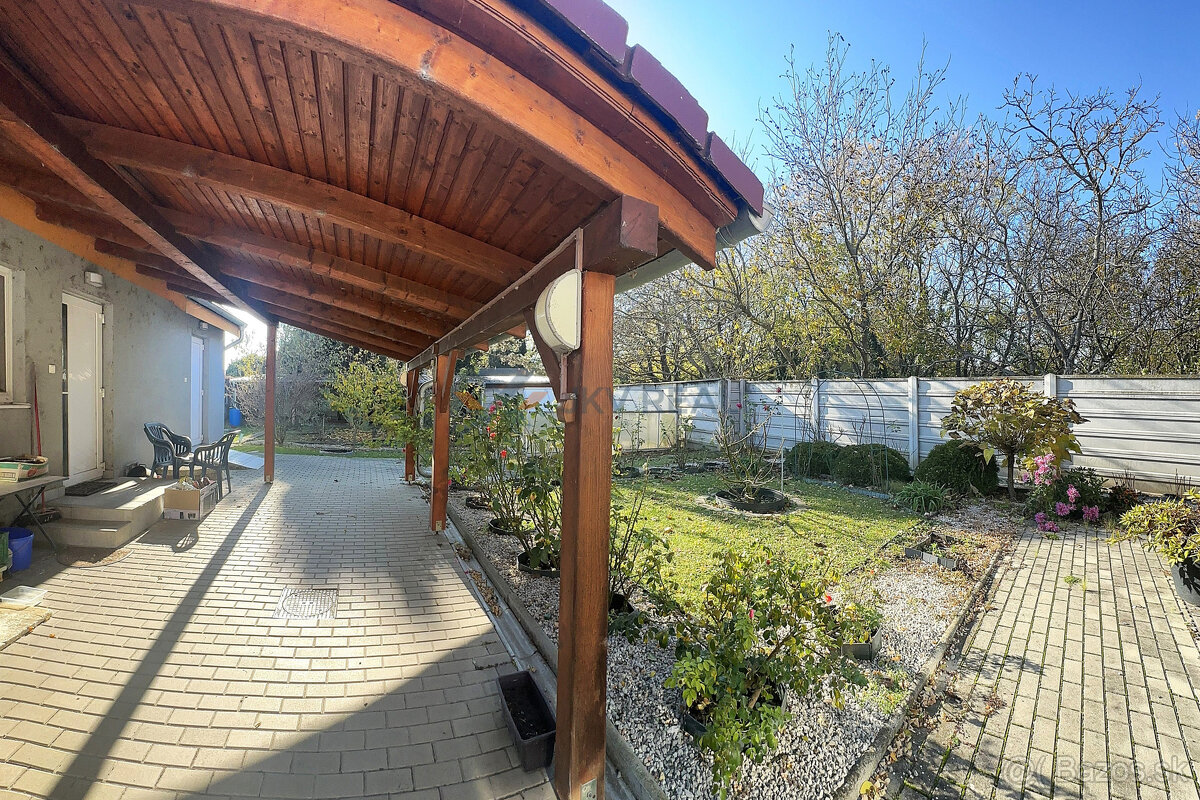 Na predaj poschodový rodinný dom s krásnou záhradkou - 16