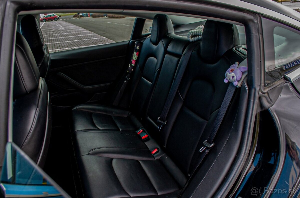 Tesla Model 3 Long-Range Dual Motor AWD - 16