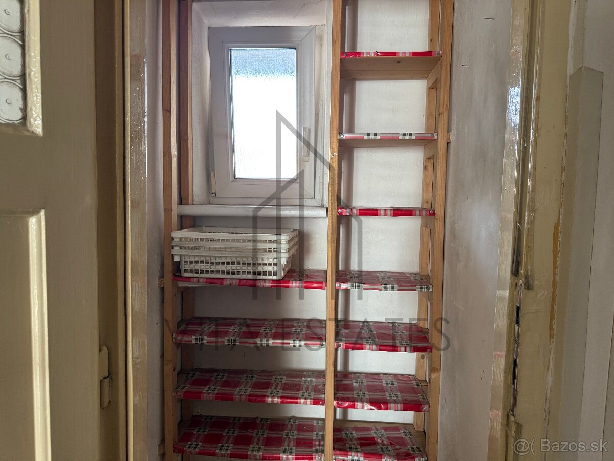 🏡 Na predaj veľkometrážny byt s balkónom - Nováky - 16