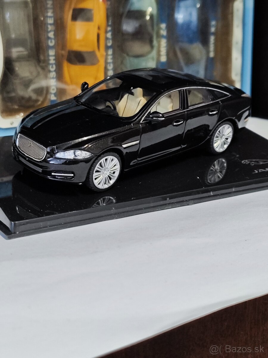 Modely áut Porsche, Jaguár - 16