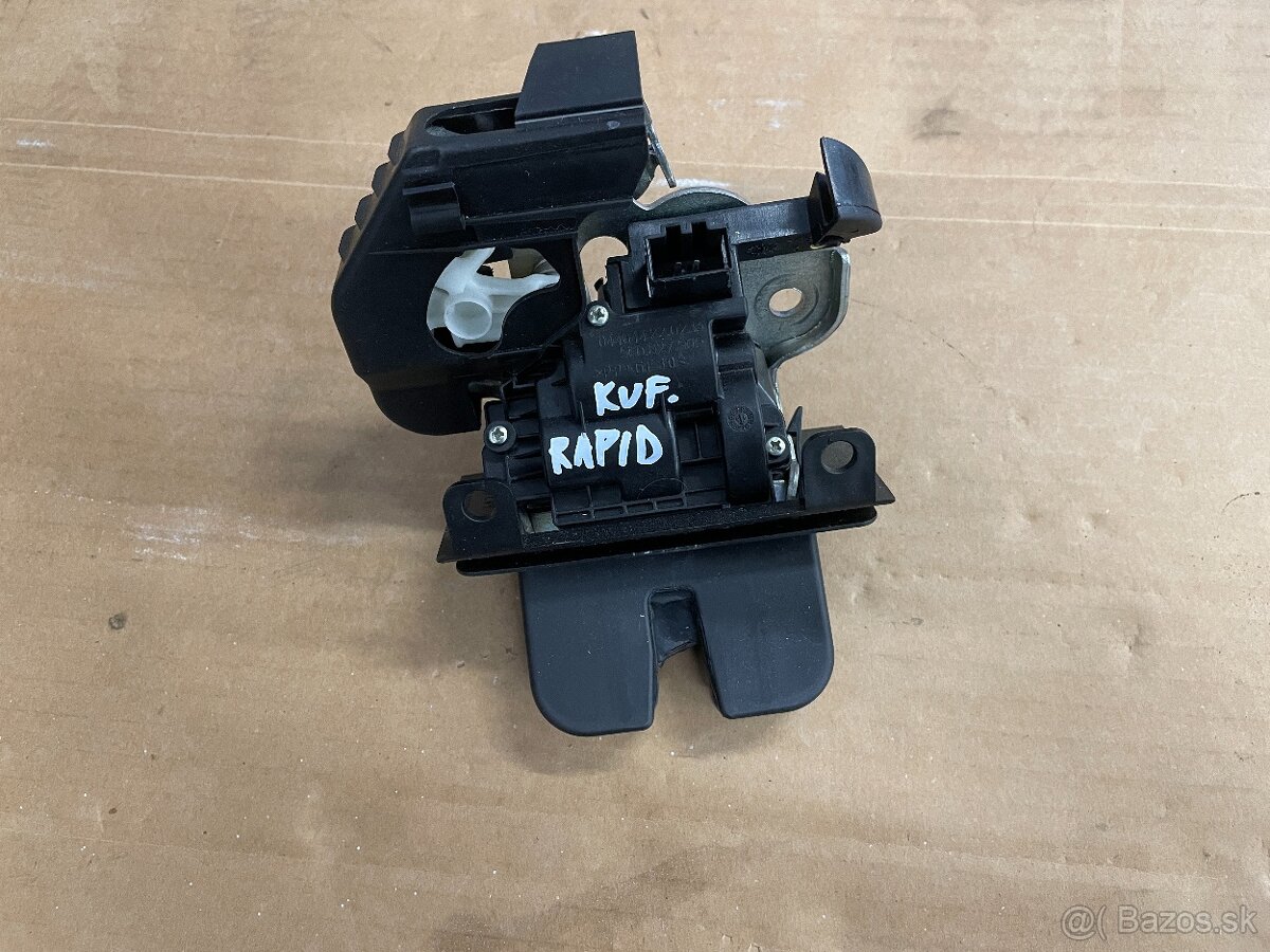 škoda rapid zrkadlo motorček ovladanie budiky bcm pačky - 16