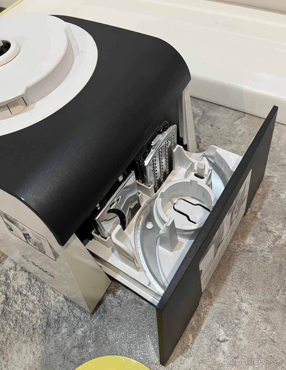 Kuchynský robot Bosch MCM4100 800W - 16