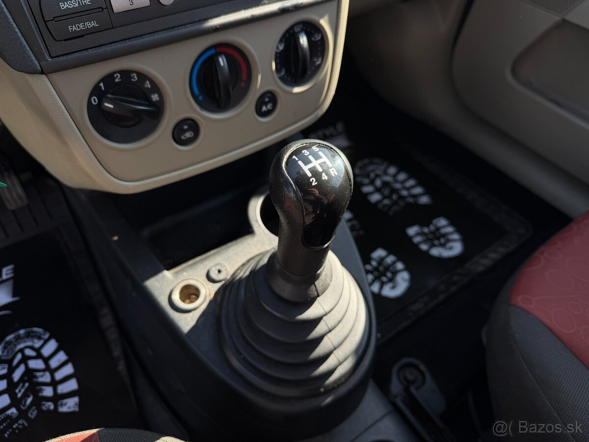 Ford Fiesta 1.3 Ambiente - 16