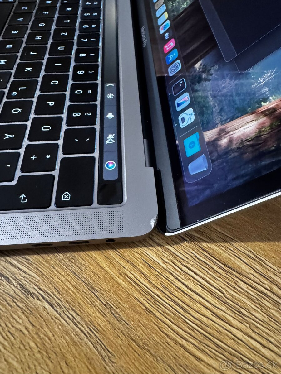Apple MacBook Pro 13" (2019)/Core i5/8 GB RAM/256GB/TouchBa - 16