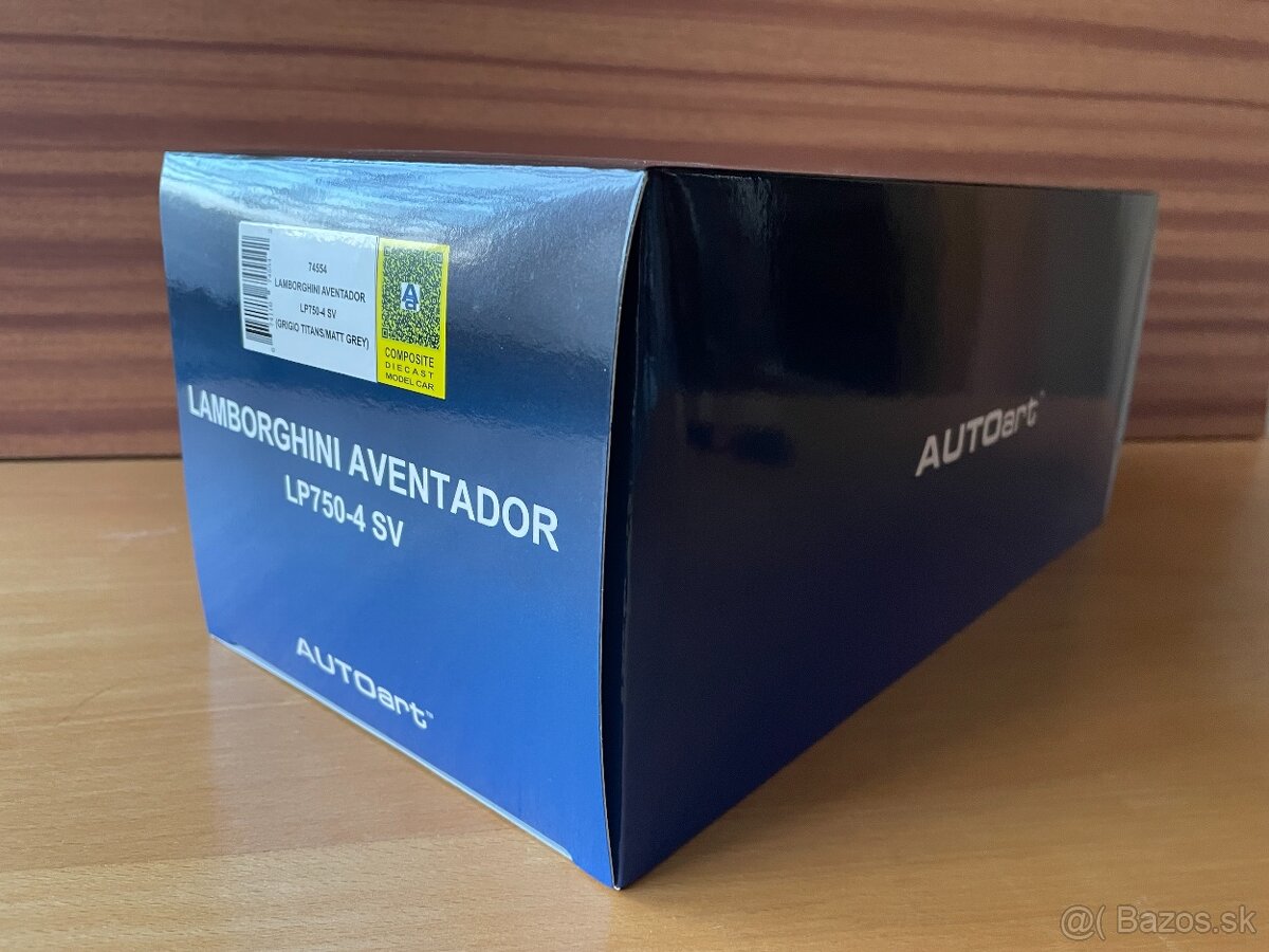 1:18 Autoart - Lamborghini Aventador SV - 16