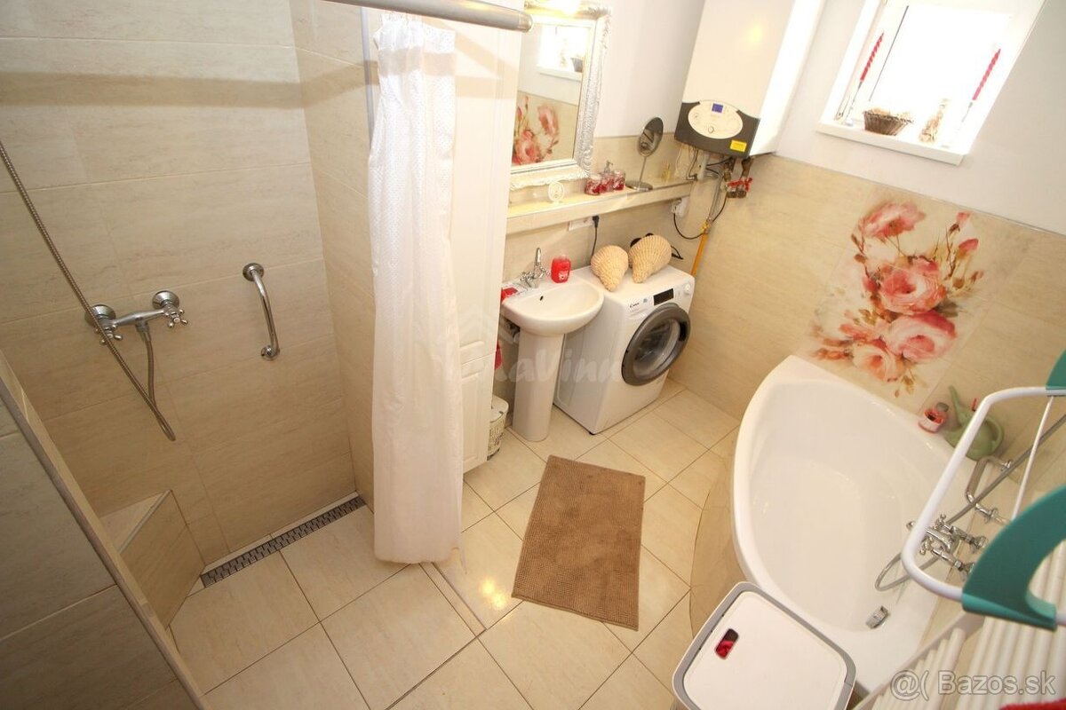 PREDAJ 4 izb DOM s garážou a poz. 992m2 obec Krásno - 16