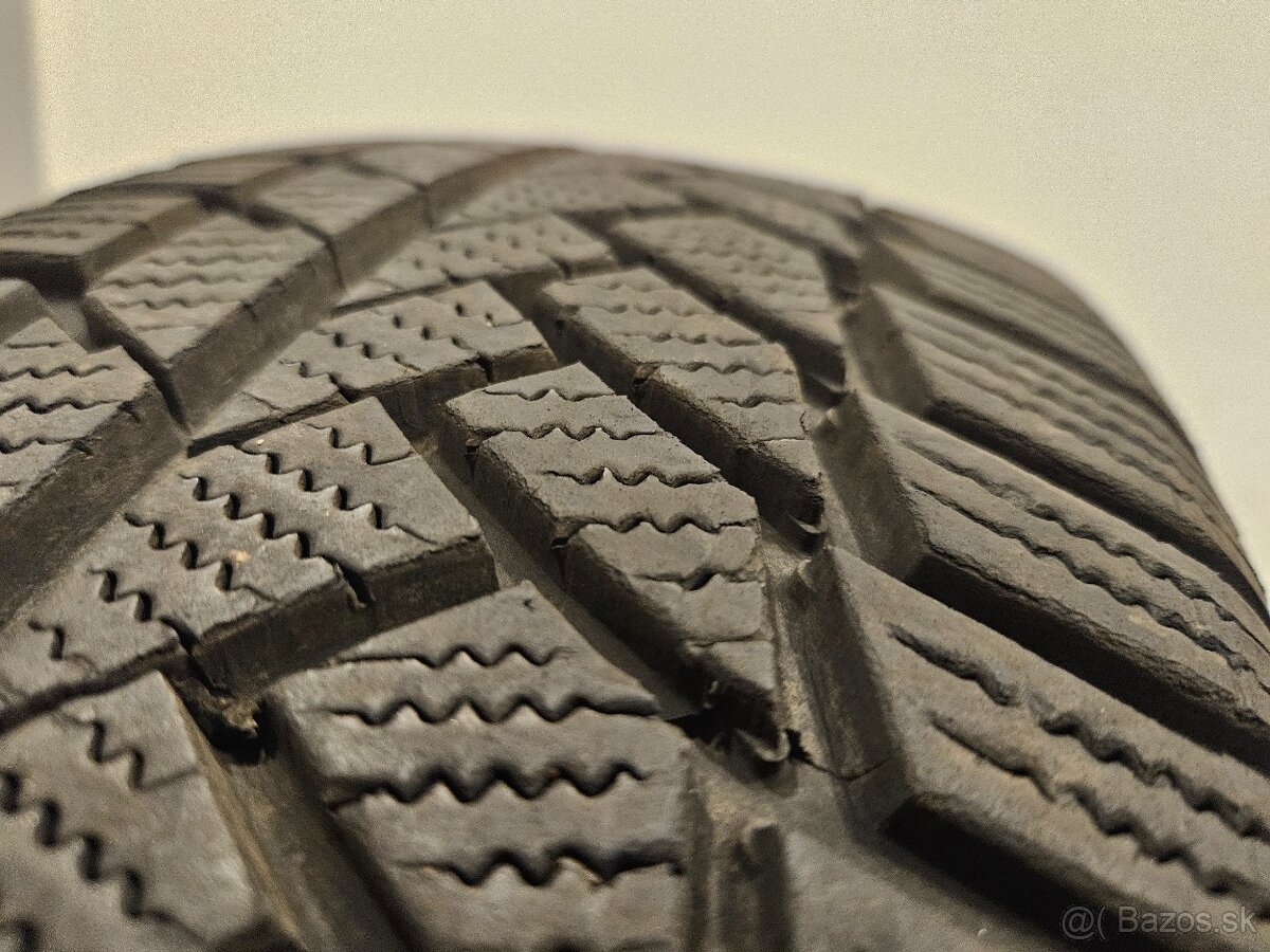 Špičkové zimné pneumatiky Continental - 215/65 r17 99H - 16