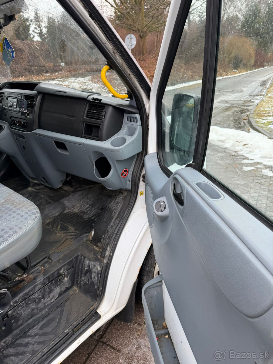 Ford Transit – 6 míst, klima, tempomat, dobrý stav - 16