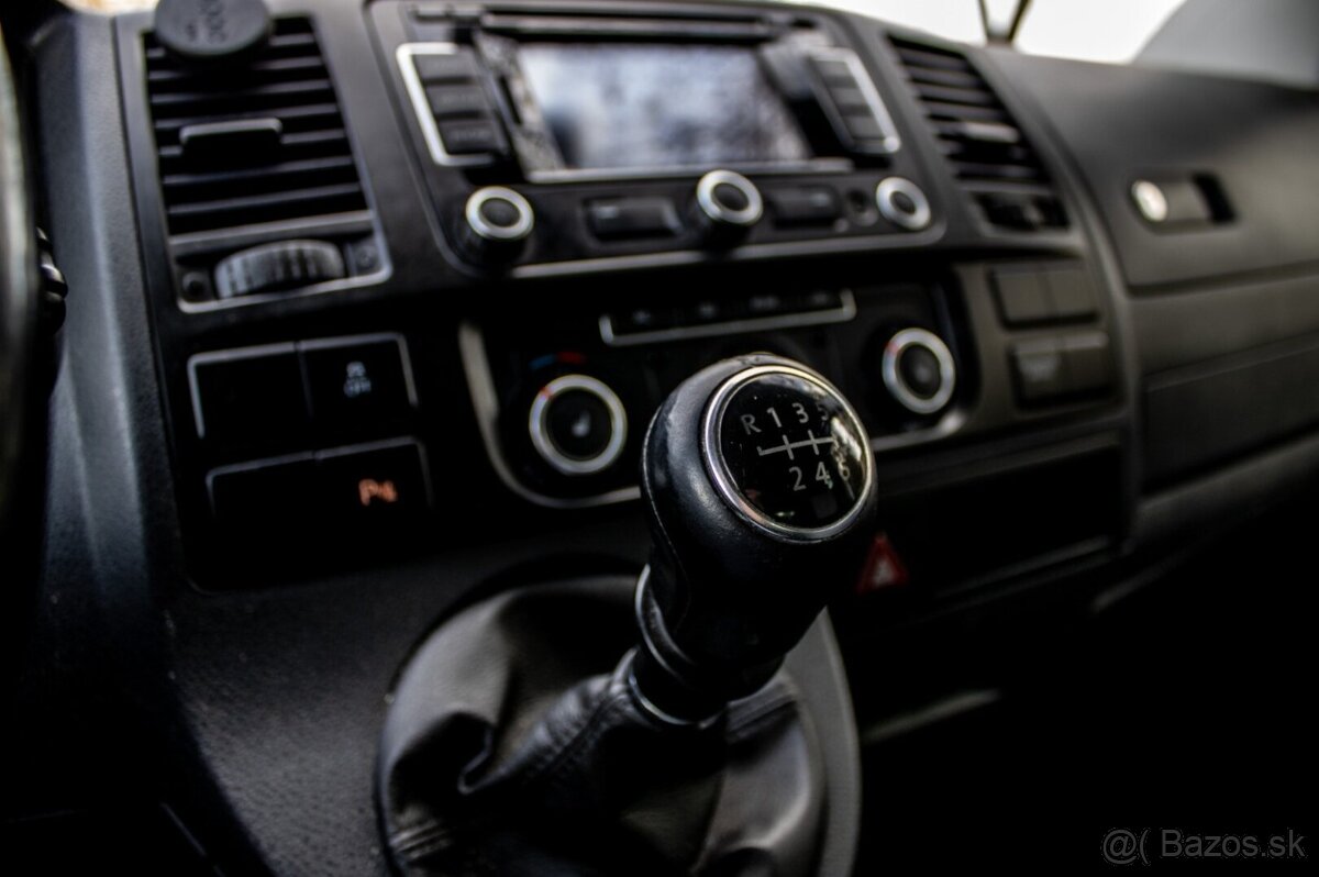 Volkswagen T5 Multivan Startline 2.0TDi 103kW, M6 - 16