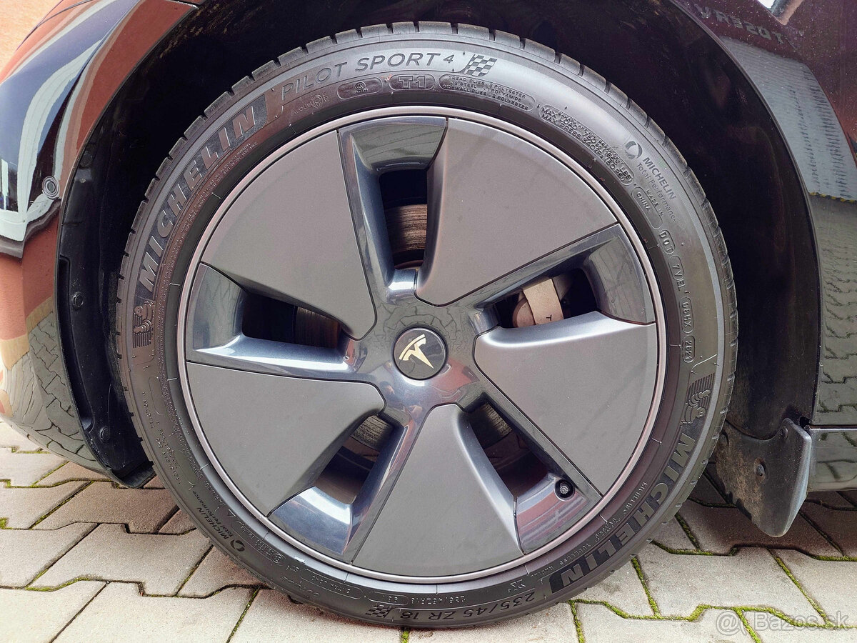 Tesla Model 3 2021 Standard Range Plus (239 kW) - 16