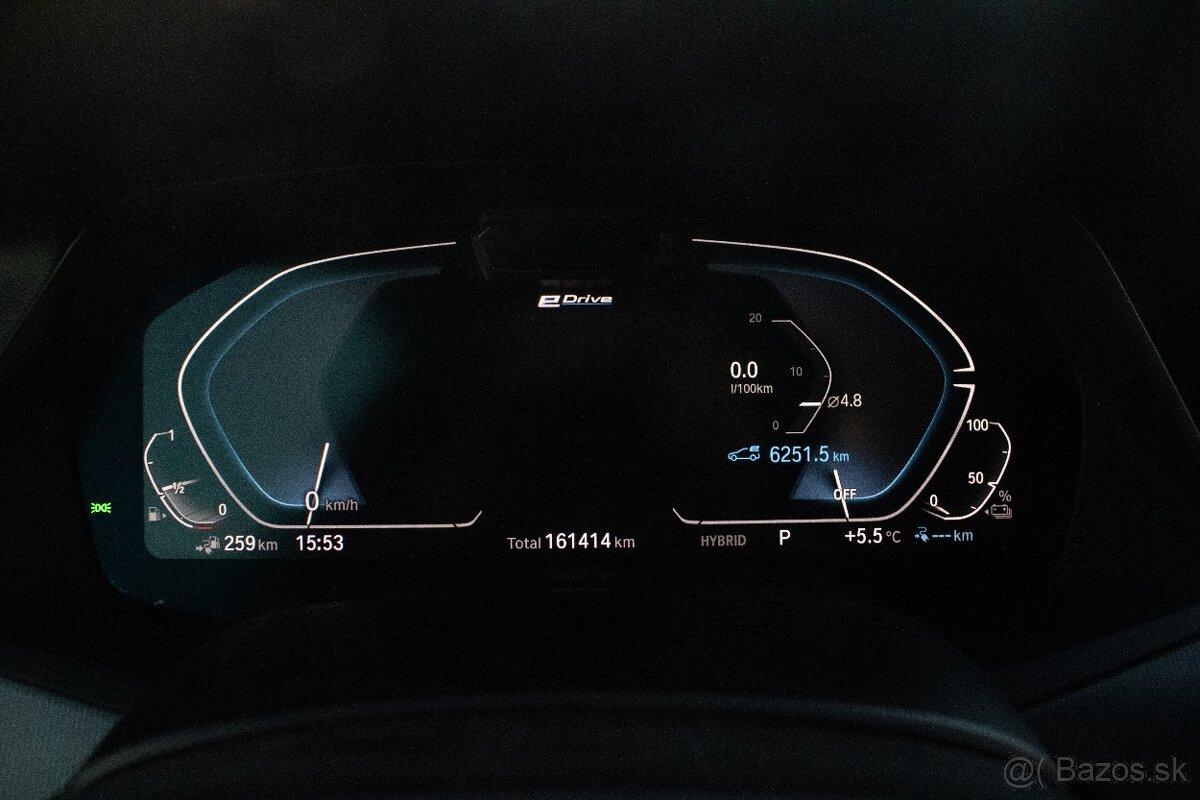 BMW X5 3.0 xDrive45e, 210kW (2020) - 16