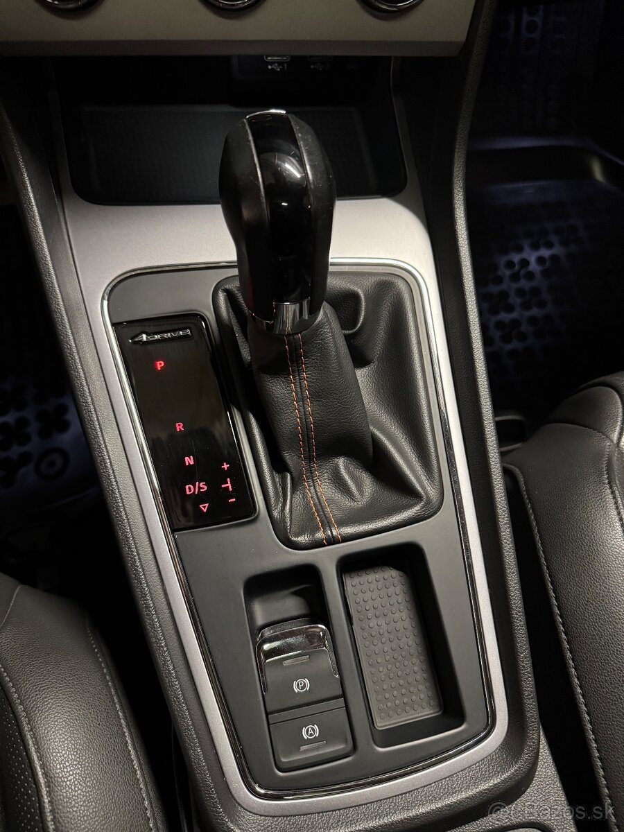 Seat Leon 2,0 TDI 135KW 4x4 2017 DSG Pano Full-LED XPERIENCE - 16