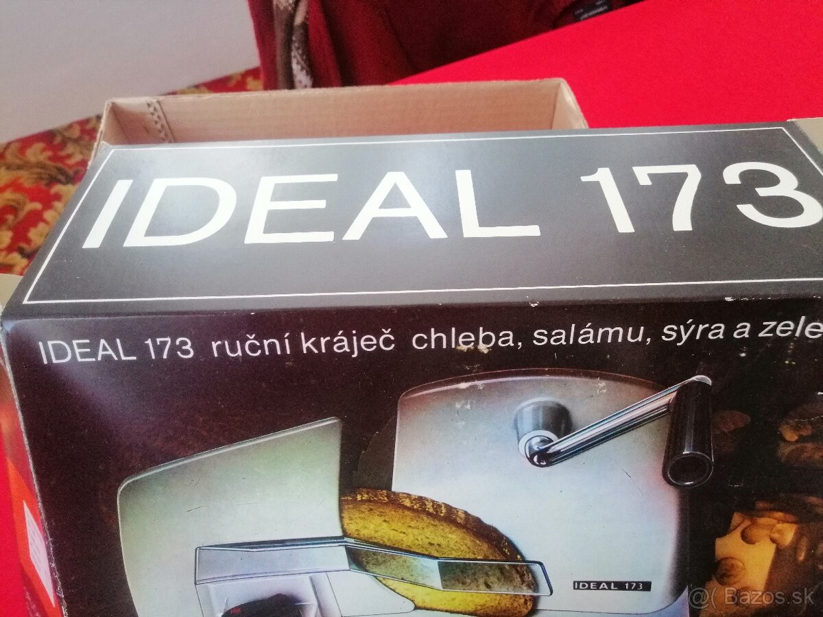 Stol a stolicky drevene,krajac retro , - 16