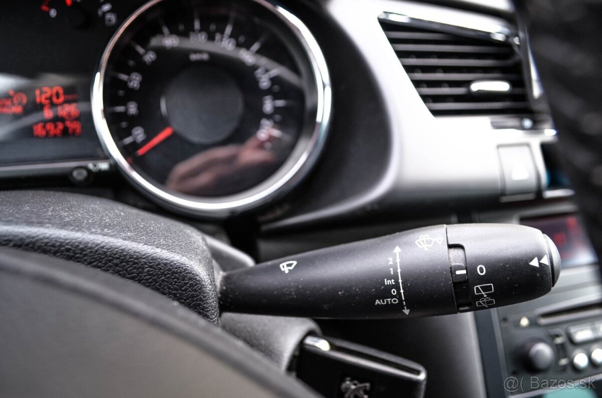 Peugeot 3008 1.6 blueHDI - 16