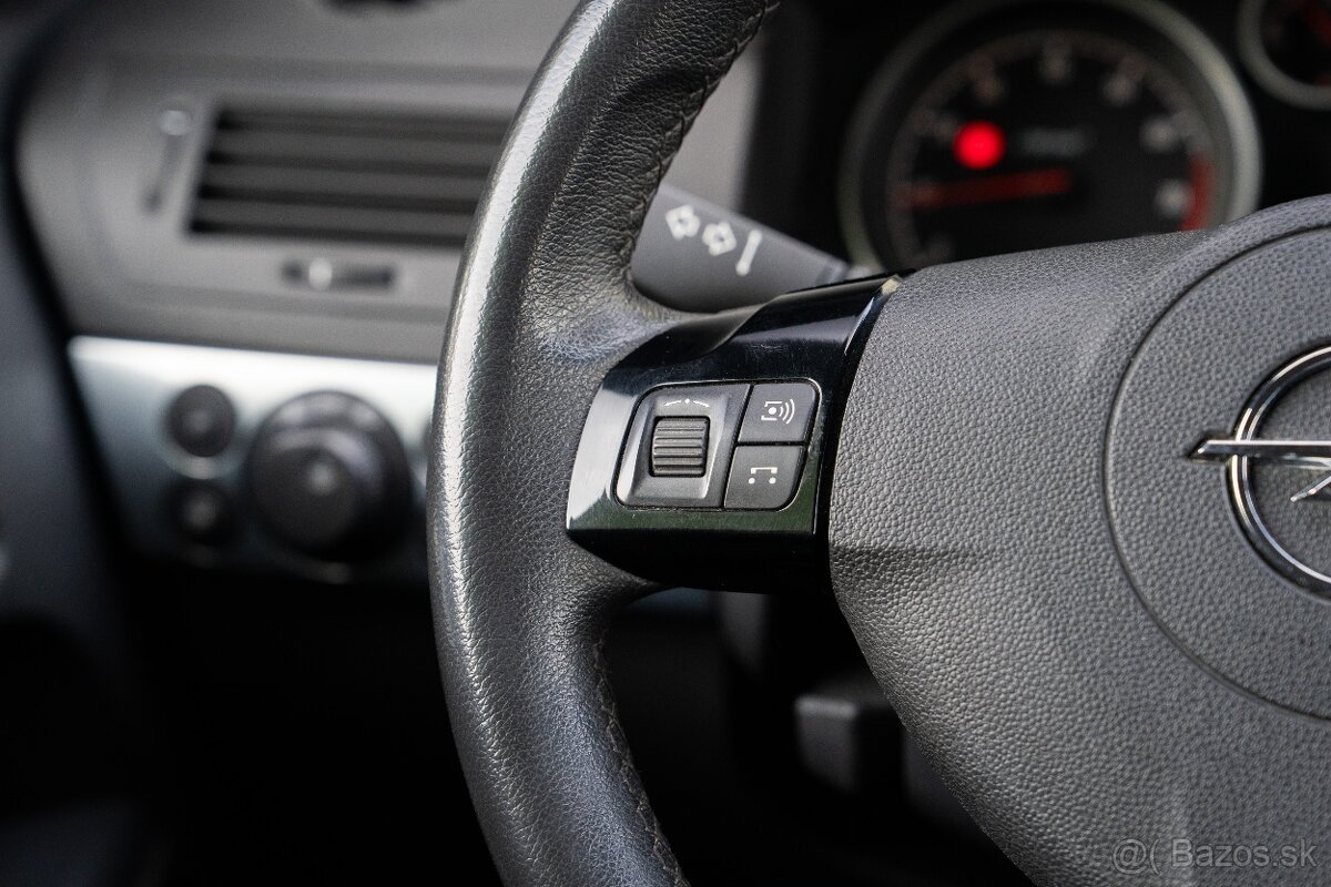 Opel Astra 1.4i, SR-vozidlo - 1.majiteľ - 16