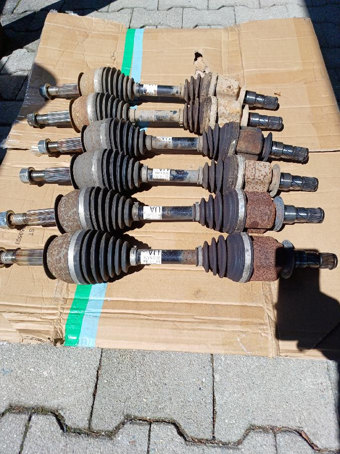 Poloosa,brzdič,těhlice Nissan Navara/Nissan Pathfinder - 16