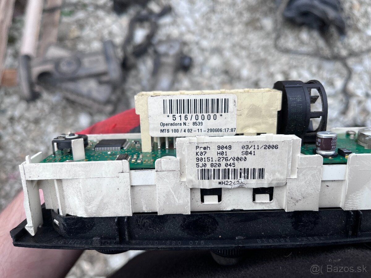 Škoda Fabia 2,Roomster vypínač okien, ovládač, páčky, budíky - 16